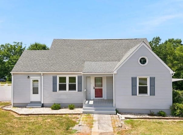 3100 Wards Rd, Altavista, VA 24517
