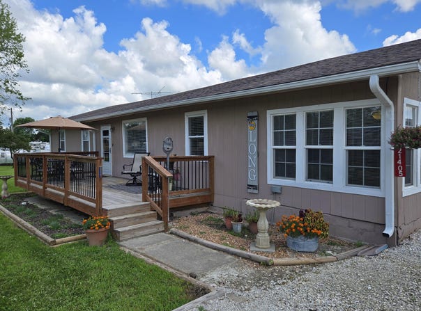 21405 County Rd 295 Loop, Hermitage, MO 65668