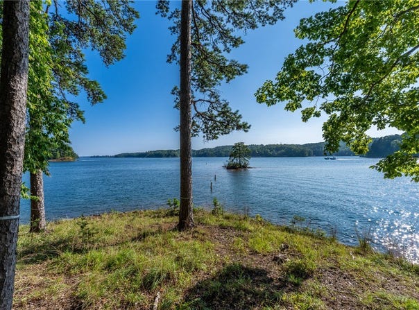 107 S Turtle Rock Road, Sunset, SC 29685