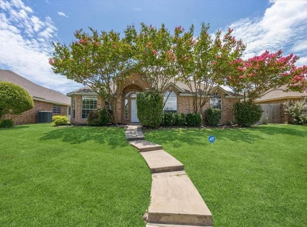 3124 Creek Crossing Road, Mesquite, TX 75181