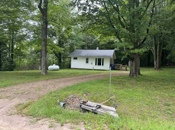 N6387 PONY CREEK Lane, BOWLER, WI 54416
