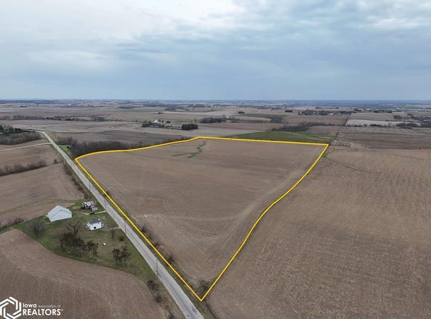 Ivanhoe Road, Ely, IA 52227