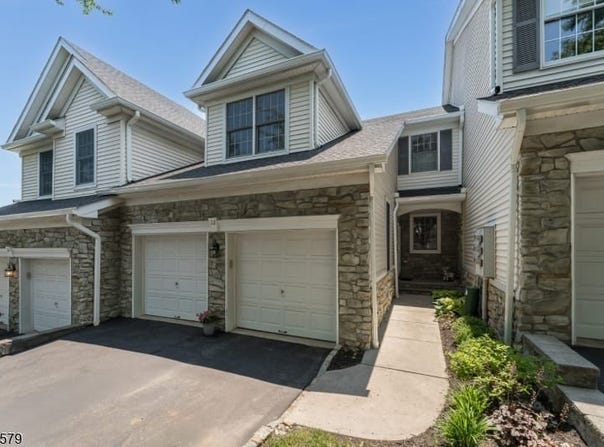 22 La Costa Drive, Clinton Twp., NJ 08801