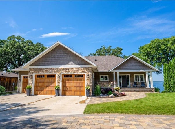 311 Lake Avenue S, Spicer, MN 56288
