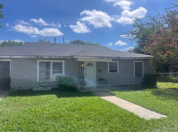 201 S Goddard Street, Mart, TX 76664