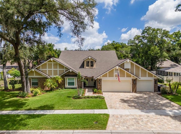 125 BARRINGTON DRIVE, BRANDON, FL 33511