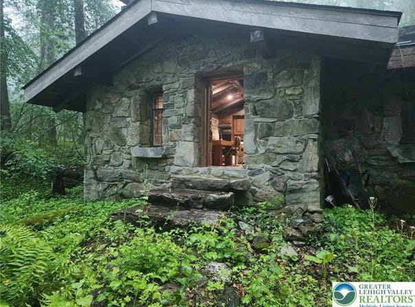 2244 Williams Church Road, Lower Saucon Twp, PA 18055