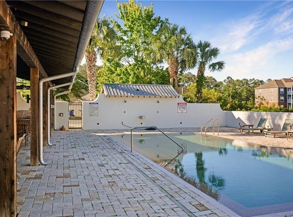 225 Bottlebrush Walk, Brunswick, GA 31525