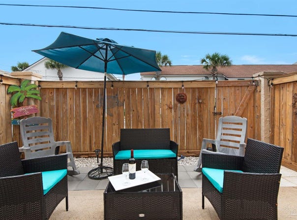 8443 Gulf Blvd, Navarre, FL 32566