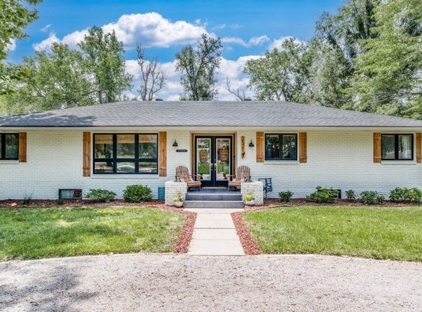 2521 E 44th Ave, Hutchinson, KS 67502