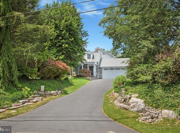 2440 WALTON ROAD, HUNTINGDON VALLEY, PA 19006