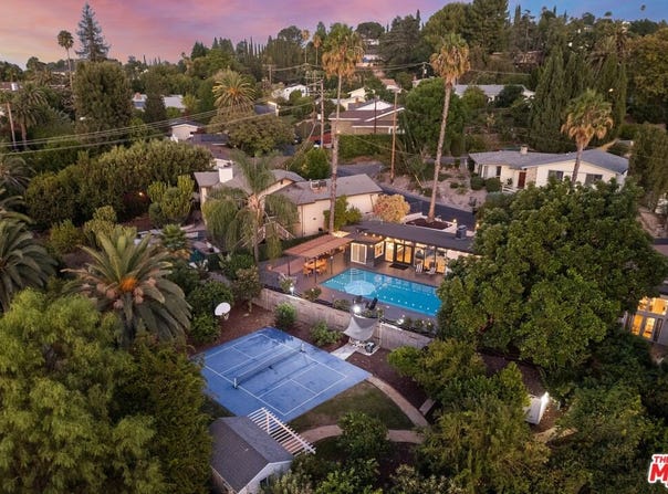 22505 Macfarlane Dr, Los Angeles, CA 91364