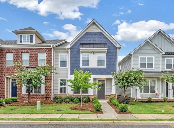 8 Leander Drive, Greer, SC 29651