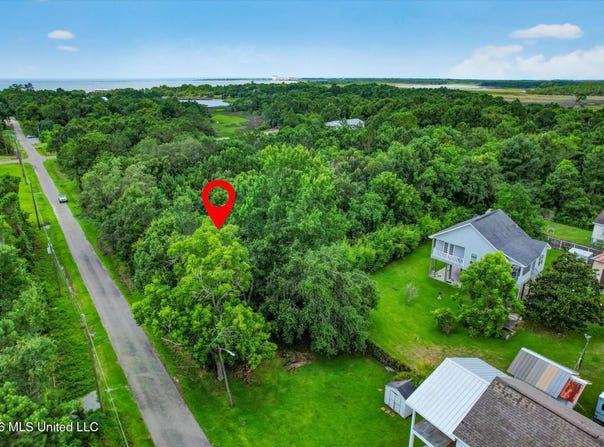 5177 Herron Street, Bay Saint Louis, MS 39520