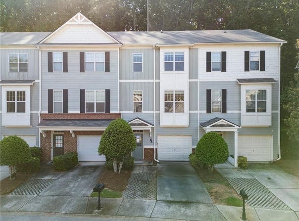 1768 Oakbrook Lane NW, Kennesaw, GA 30152