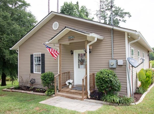 105 Flat Rock Cir, Eatonton, GA 31024