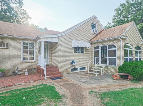 201 Hughey Street, Swifton, AR 72471