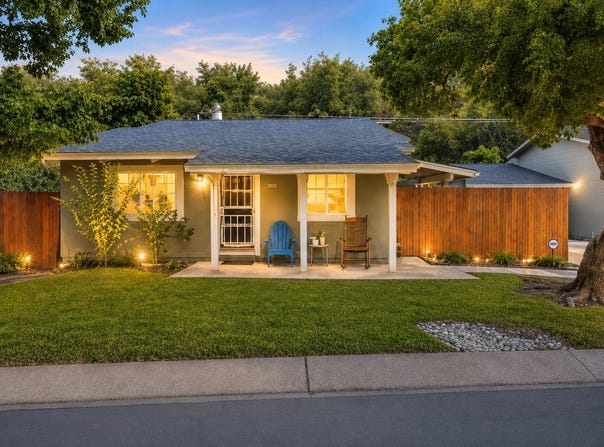 1896 Del Mar Avenue, Redding, CA 96003