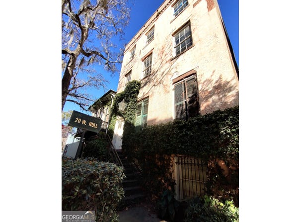 20 W Hull, Savannah, GA 31401