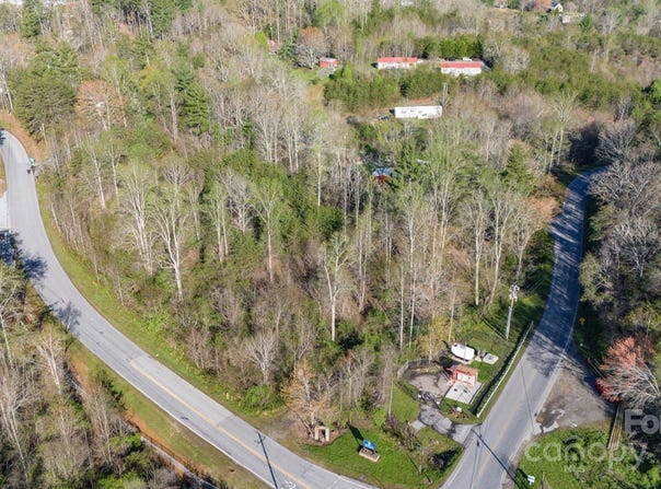 Canoe Lane, Asheville, NC 28804