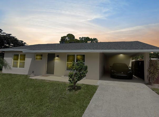 216 SE Fallon Drive, Port Saint Lucie, FL 34983