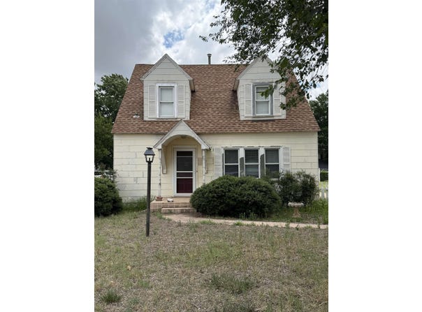 1008 N Prouty, Watonga, OK 73772