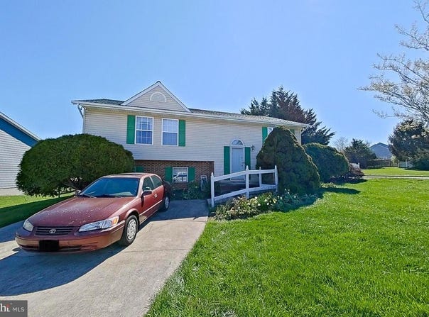 1 BANCROFT ST, TANEYTOWN, MD 21787