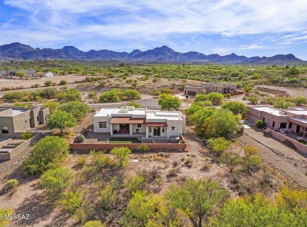 45 High View Court, Tubac, AZ 85646