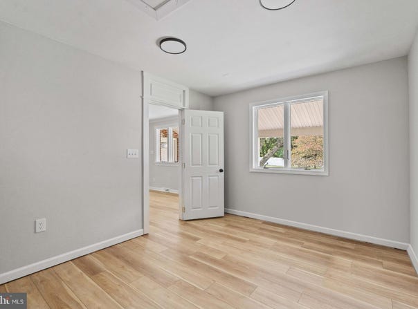 923 BENTLEY, LINDENWOLD, NJ 08021