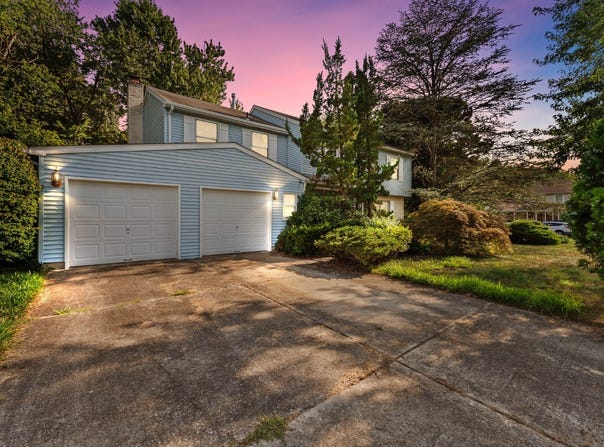 8 Michele Court, Sewell, NJ 08080