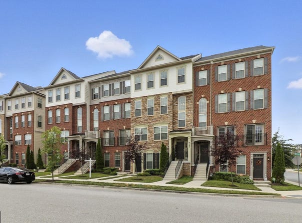 9405 GEATON PARK PLACE, LANHAM, MD 20706