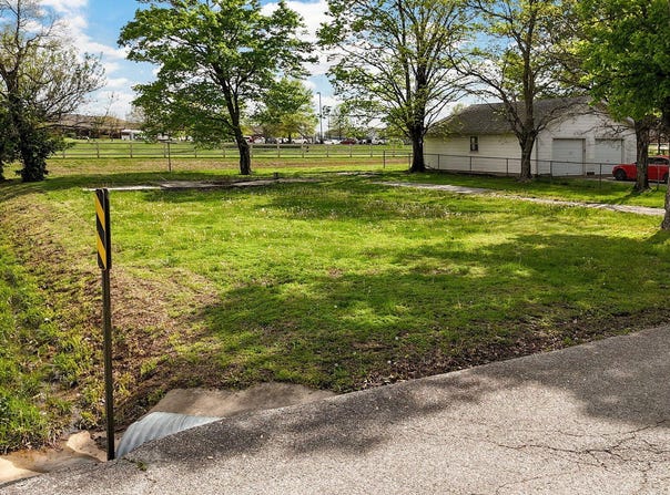 329 E Alice Street, Mt Vernon, MO 65712