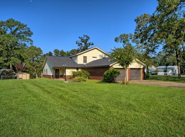 219 Laguna Bend, Hemphill, TX 75948