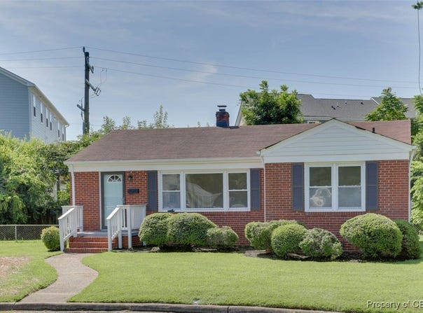 6  Linda Cir, Hampton, VA 23666