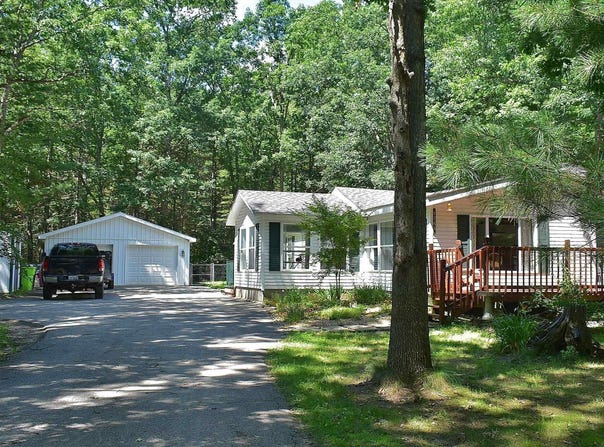 1768 Rogers Road, Grawn, MI 49637