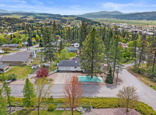 620 10TH AVE, COLVILLE, WA 99114