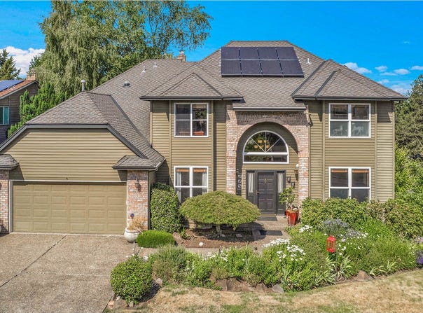 21280 SERANGO Dr, WestLinn, OR 97068
