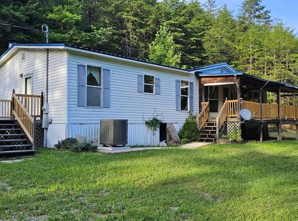 176 Dry Gulch Road, Wytheville, VA 24382