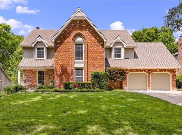 11530 Hemlock Street, Overland Park, KS 66210