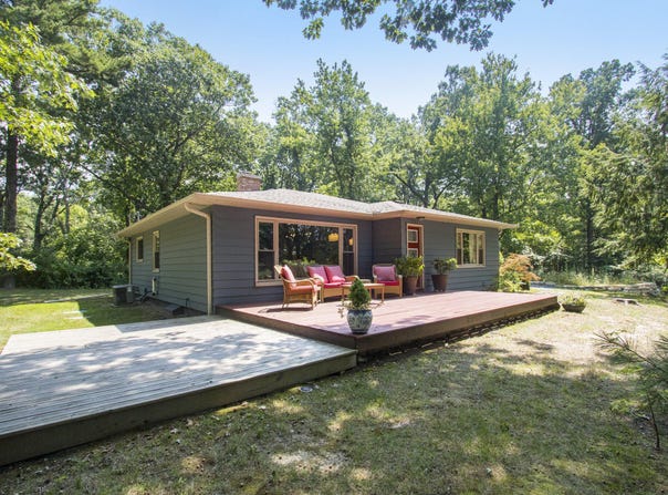 6905 Blue Star Highway, Coloma, MI 49038
