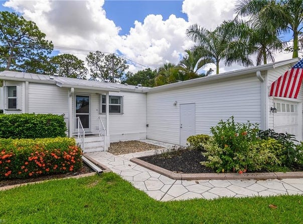 26228 Bonita Fairways, BONITA SPRINGS, FL 34135
