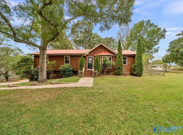 1219 Hood Avenue, Scottsboro, AL 35769