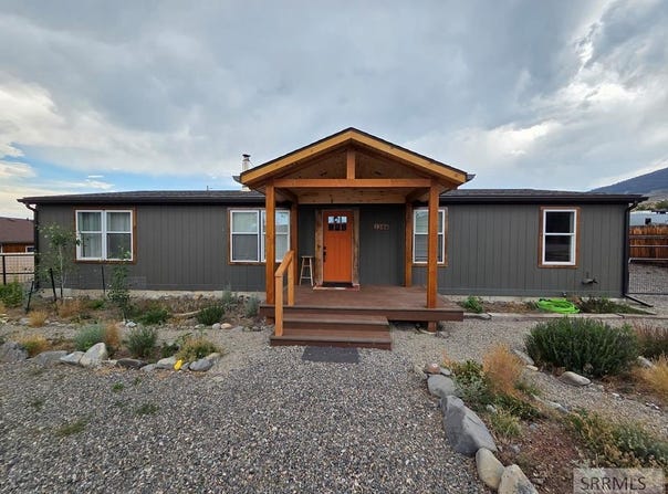 1304 Tendoy Avenue, Salmon, ID 83467