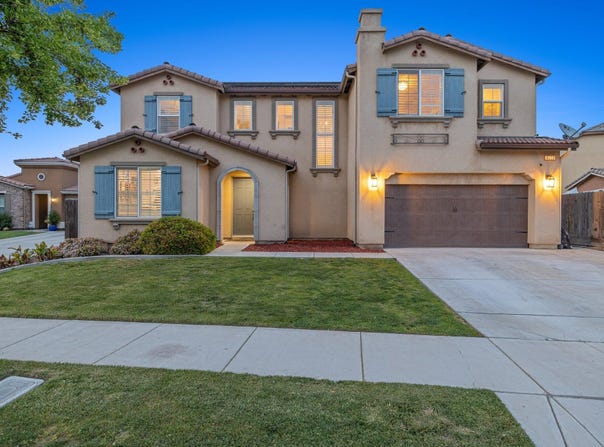 3222 W Cecil Avenue, Visalia, CA 93291