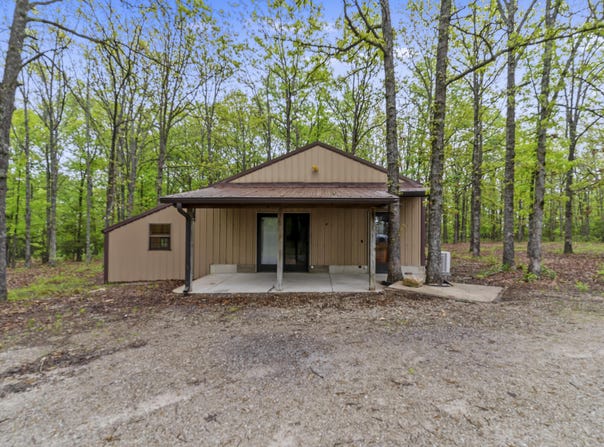 189 High Ridge Road, Marshfield, MO 65706
