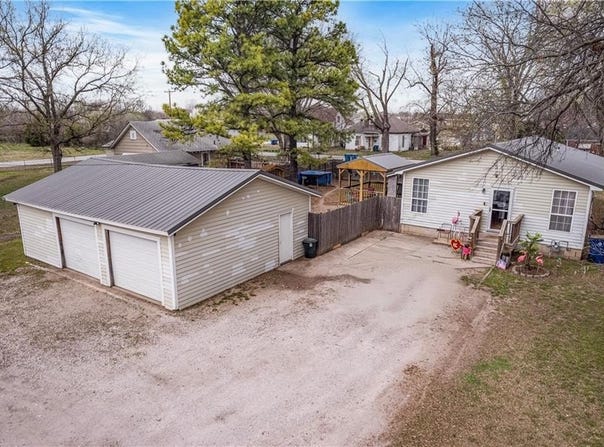 113 W Adams Street, Coffeyville, KS 67337