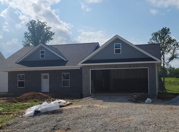 229 Mossy Rock Rd, Clinton, TN 37716