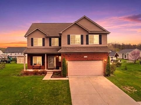8131 Peninsula Circle, Grand Blanc, MI 48439