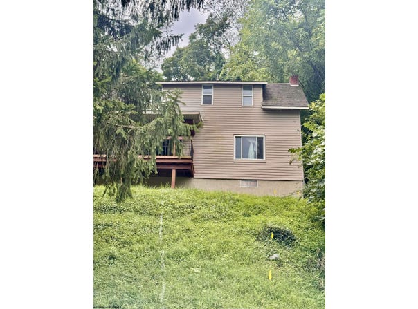 20 Hillside Drive, Fairmont, WV 26554