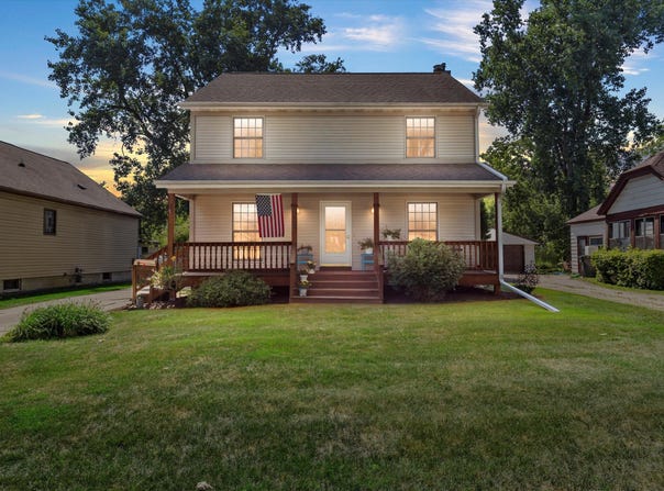 605 S 105th St, West Allis, WI 53214